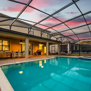 Heated Pool + Free Waterpark + Lazy River + Grill Davenport